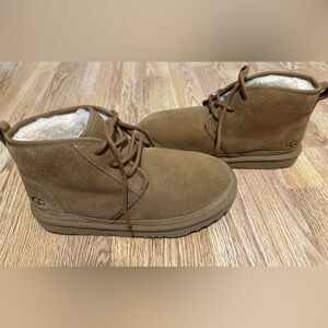 Mens size 6 UGGs Neumel Chukka Boot - Chestnut